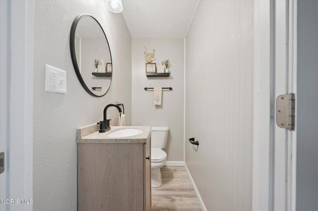 127 Bierley Avenue, Pemberville, OH 43450