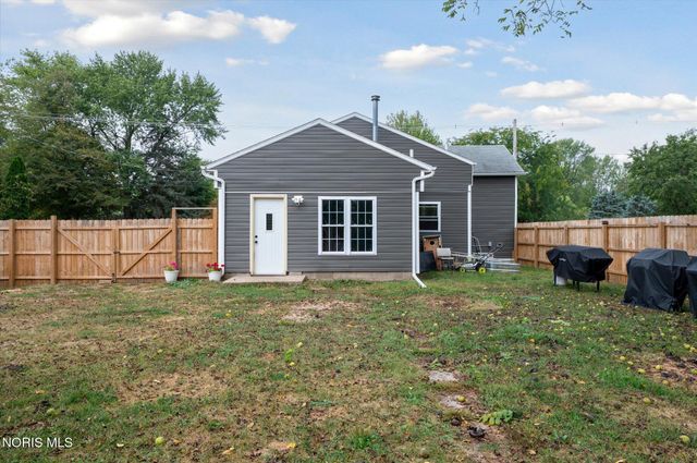 127 Bierley Avenue, Pemberville, OH 43450