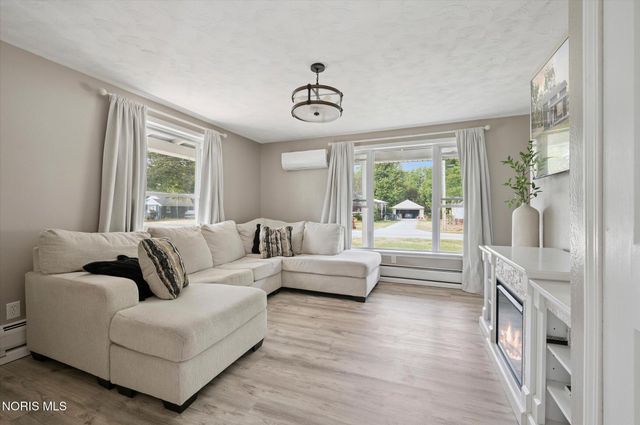 127 Bierley Avenue, Pemberville, OH 43450