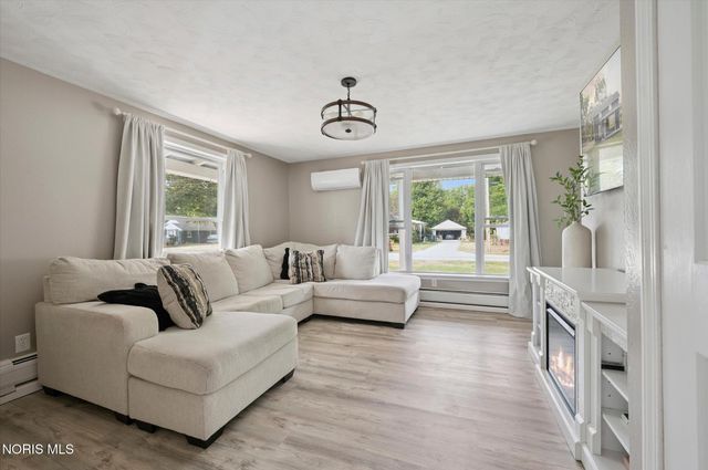 127 Bierley Avenue, Pemberville, OH 43450