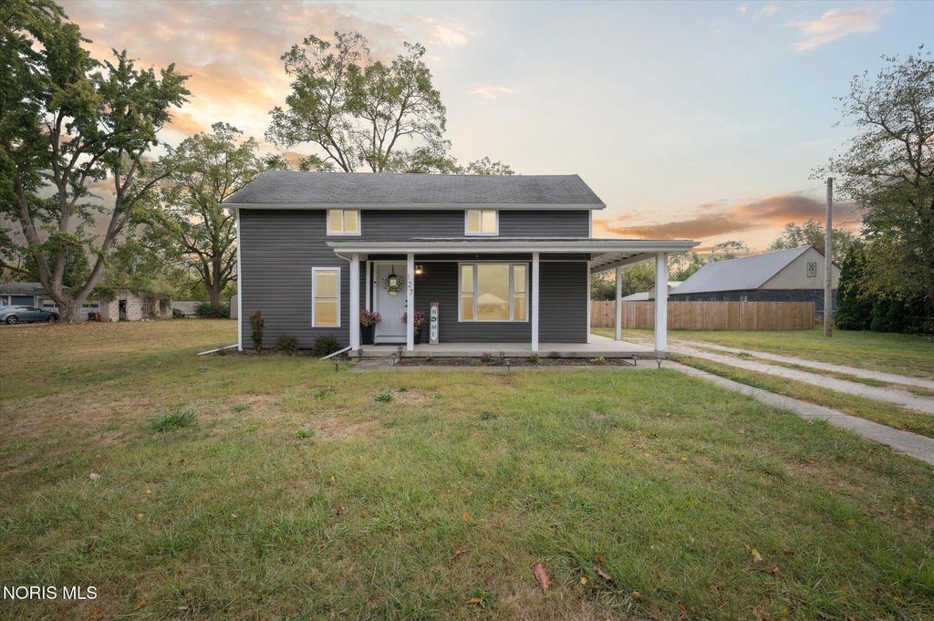 127 Bierley Avenue, Pemberville, OH 43450