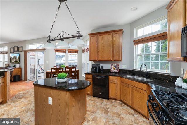 8107 LANDFALL CT, Gainesville, VA 20155