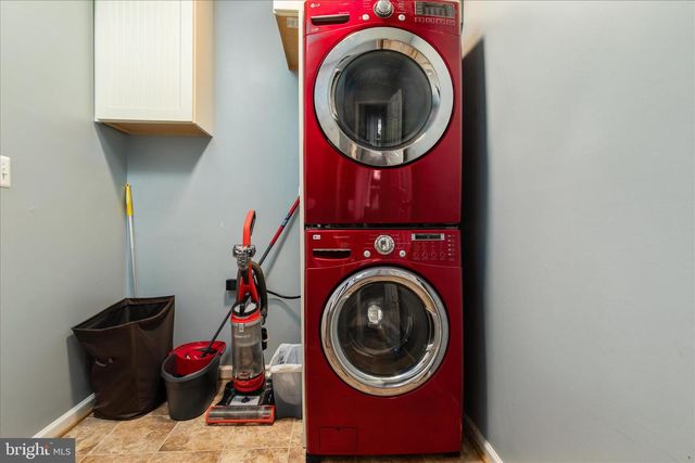 8107 LANDFALL CT, Gainesville, VA 20155