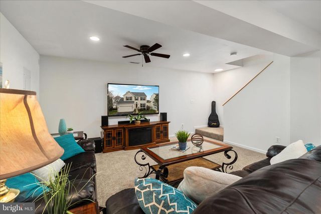 8107 LANDFALL CT, Gainesville, VA 20155