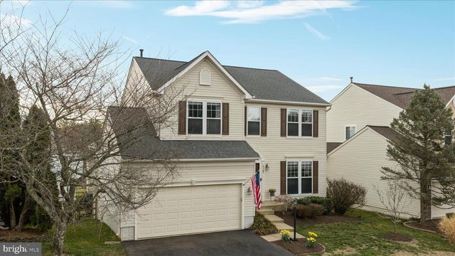 8107 LANDFALL CT, Gainesville, VA 20155