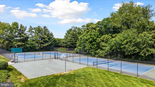 8107 LANDFALL CT, Gainesville, VA 20155