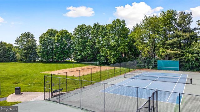 8107 LANDFALL CT, Gainesville, VA 20155