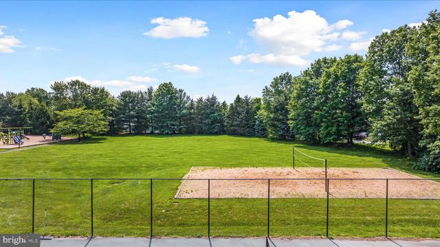 8107 LANDFALL CT, Gainesville, VA 20155