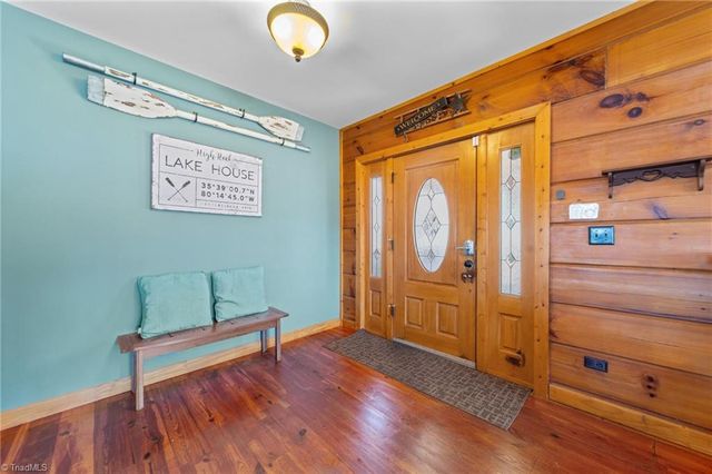 423 N Shore Drive, Lexington, NC 27292
