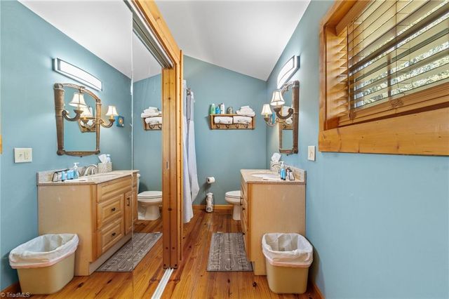 423 N Shore Drive, Lexington, NC 27292