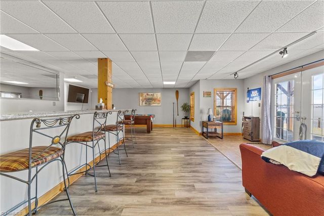 423 N Shore Drive, Lexington, NC 27292