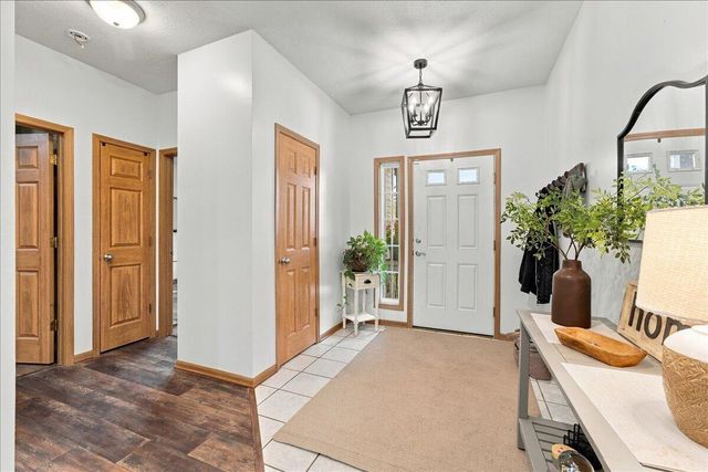 5701 REDTAIL Road, Council Bluffs, IA 51501