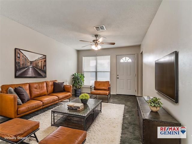 1064 NW 7th Place, Moore, OK 73160