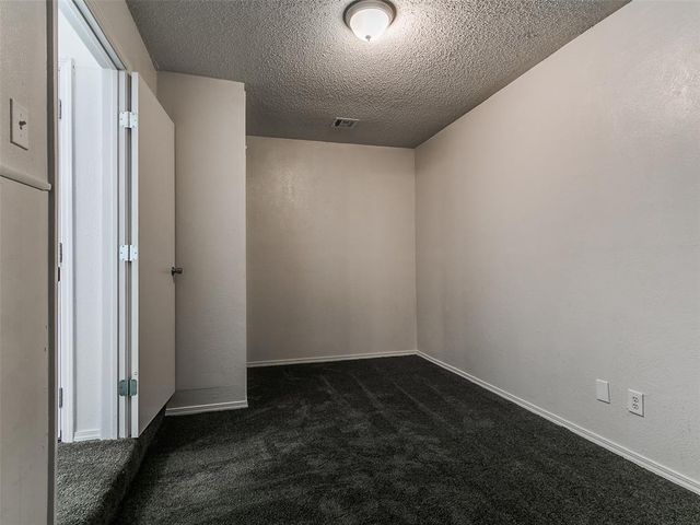 1064 NW 7th Place, Moore, OK 73160