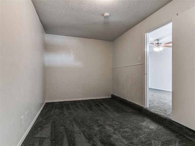 1064 NW 7th Place, Moore, OK 73160