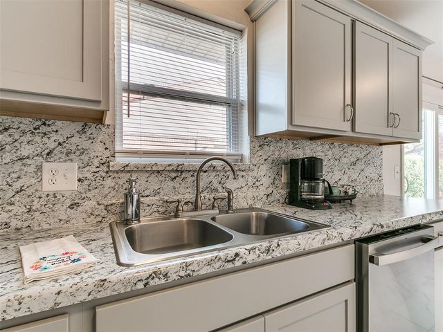 1064 NW 7th Place, Moore, OK 73160