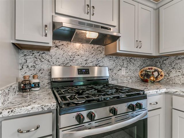 1064 NW 7th Place, Moore, OK 73160