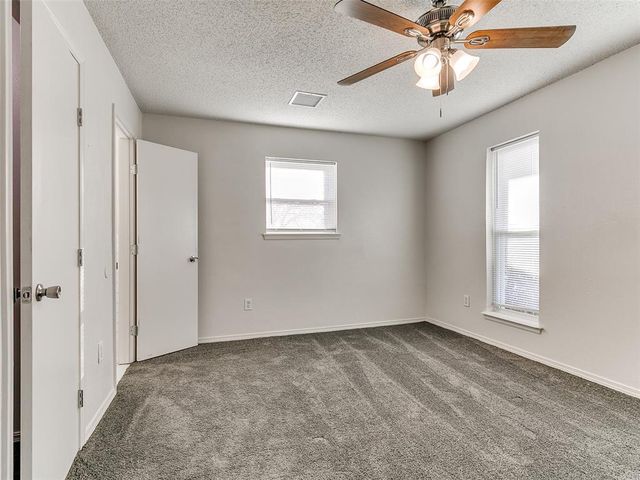 1064 NW 7th Place, Moore, OK 73160