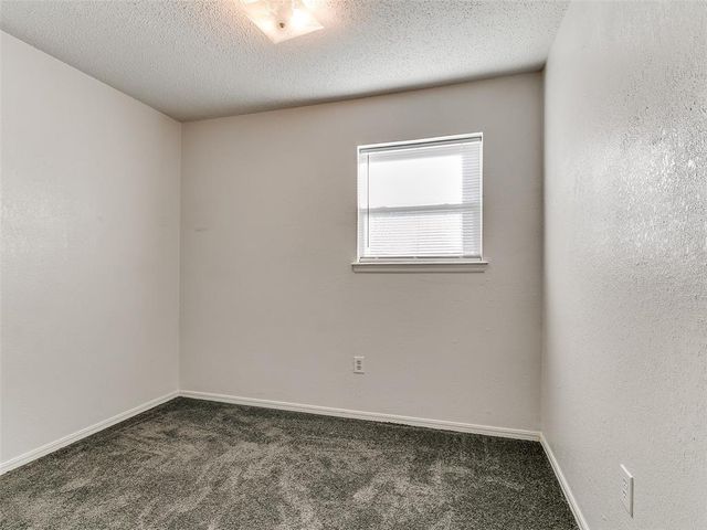 1064 NW 7th Place, Moore, OK 73160