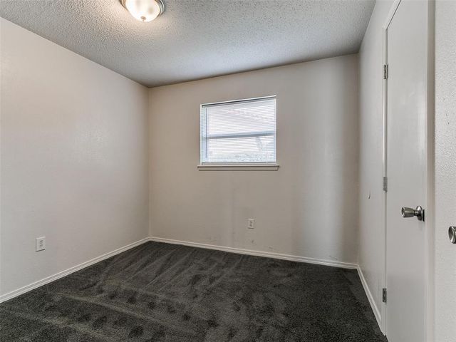 1064 NW 7th Place, Moore, OK 73160