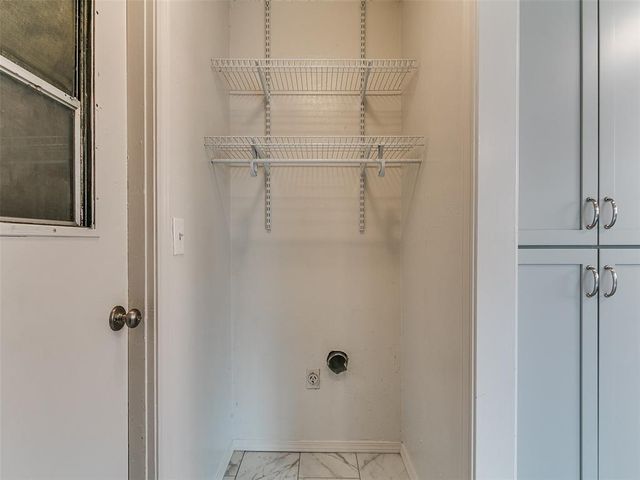 1064 NW 7th Place, Moore, OK 73160