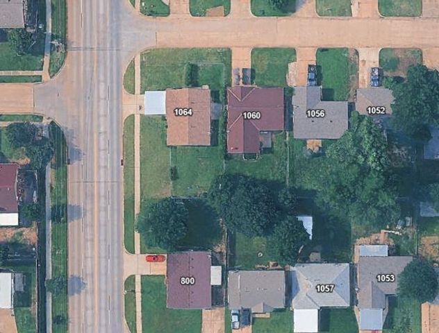 1064 NW 7th Place, Moore, OK 73160