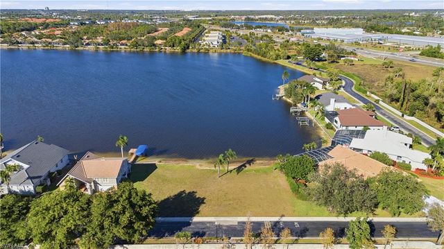 5090 Harborage DR, Fort Myers, FL 33908