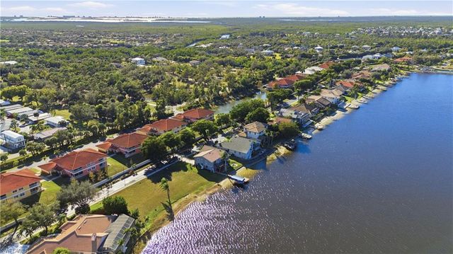 5090 Harborage DR, Fort Myers, FL 33908
