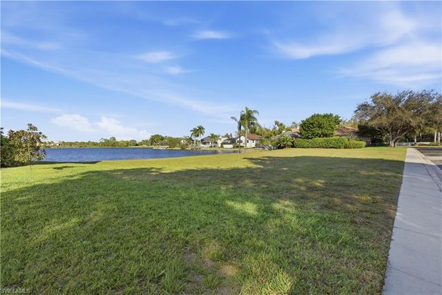 5090 Harborage DR, Fort Myers, FL 33908