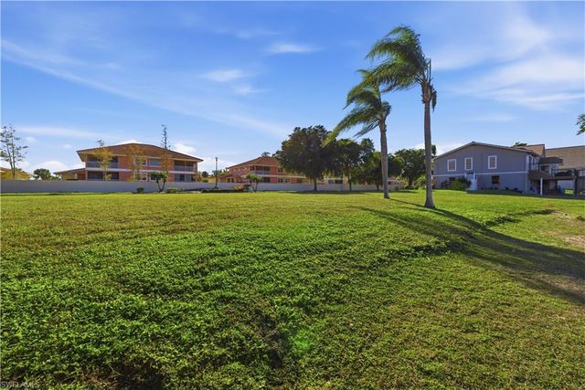 5090 Harborage DR, Fort Myers, FL 33908