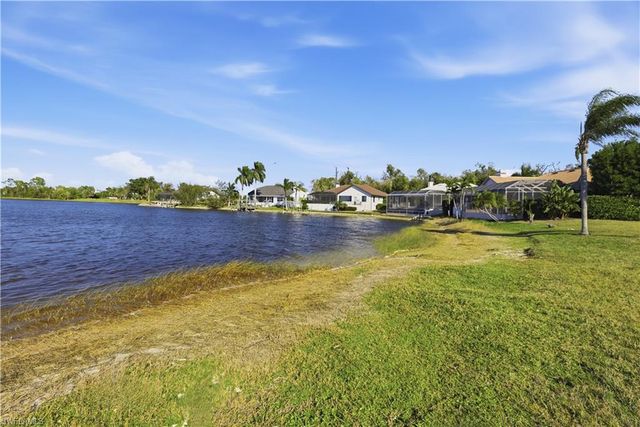 5090 Harborage DR, Fort Myers, FL 33908