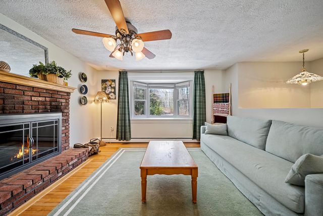 647 Cross Country Road, Pembroke, NH 03275