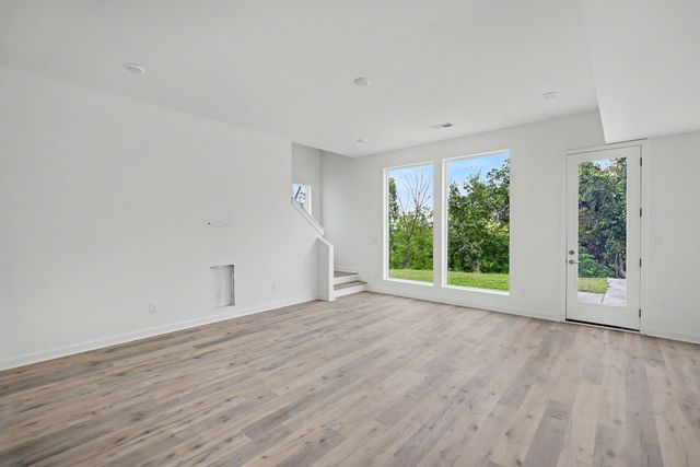 213 Walnutwood Lane, Nashville, TN 37211