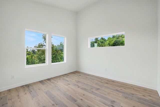 213 Walnutwood Lane, Nashville, TN 37211