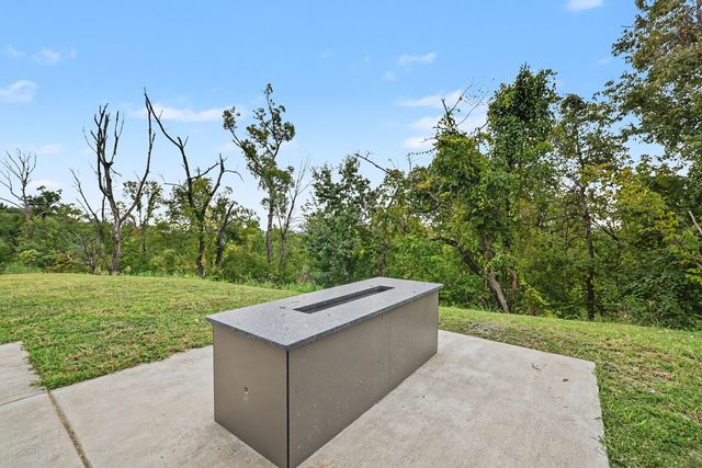 213 Walnutwood Lane, Nashville, TN 37211