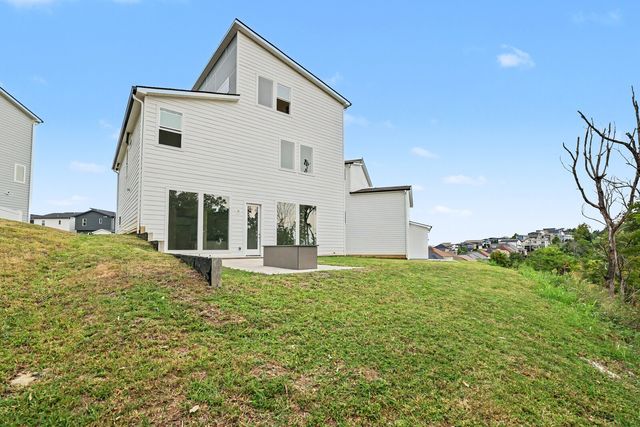 213 Walnutwood Lane, Nashville, TN 37211