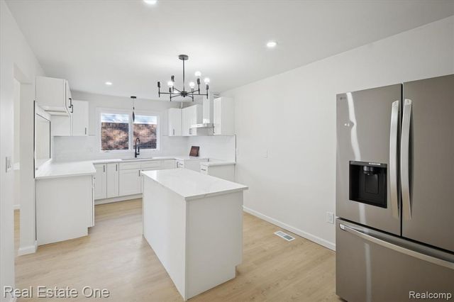 43051 Fernwood Street, Canton, MI 48187