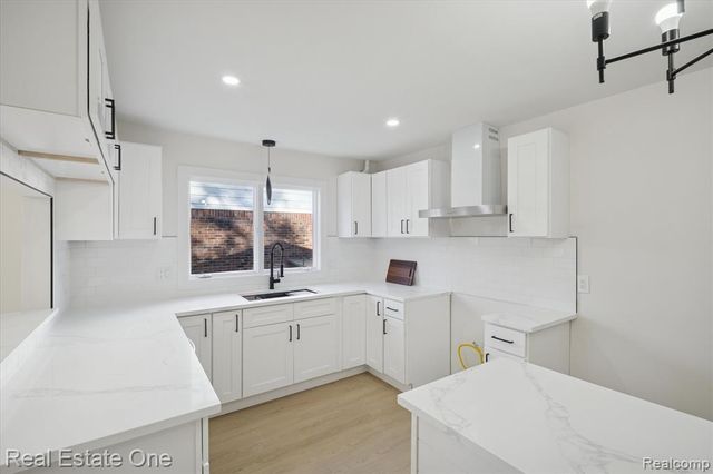 43051 Fernwood Street, Canton, MI 48187