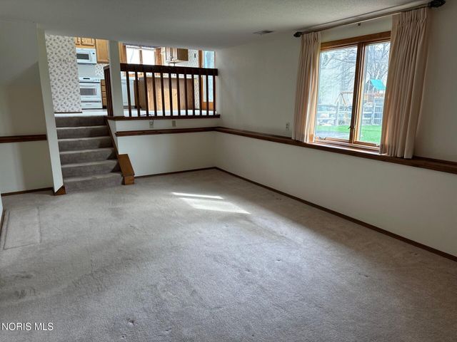 9718 Millcroft Road, Perrysburg, OH 43551