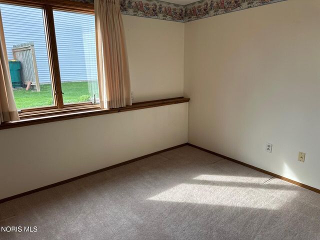 9718 Millcroft Road, Perrysburg, OH 43551