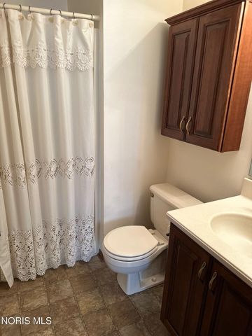 9718 Millcroft Road, Perrysburg, OH 43551