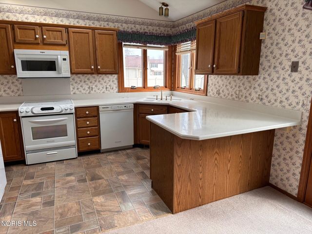 9718 Millcroft Road, Perrysburg, OH 43551