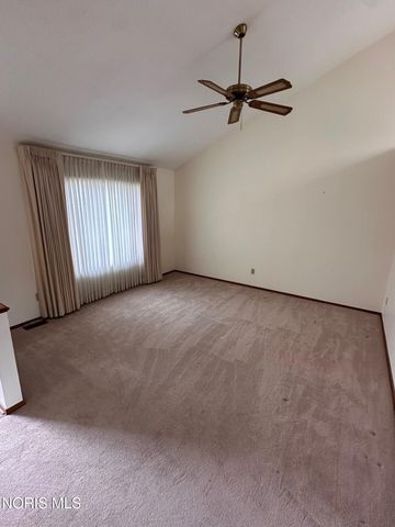 9718 Millcroft Road, Perrysburg, OH 43551