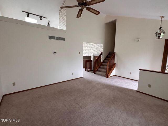 9718 Millcroft Road, Perrysburg, OH 43551
