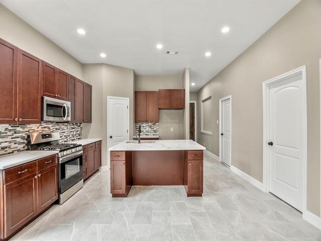 9338 Nyssa Street, Houston, TX 77078