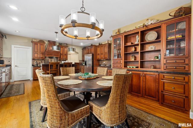 6410 W Willow Oak Court, Edwards, IL 61528