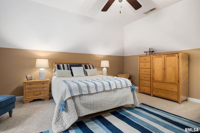 6410 W Willow Oak Court, Edwards, IL 61528