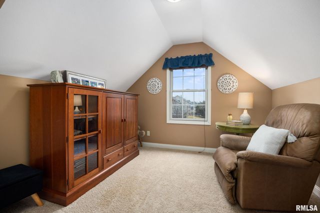 6410 W Willow Oak Court, Edwards, IL 61528