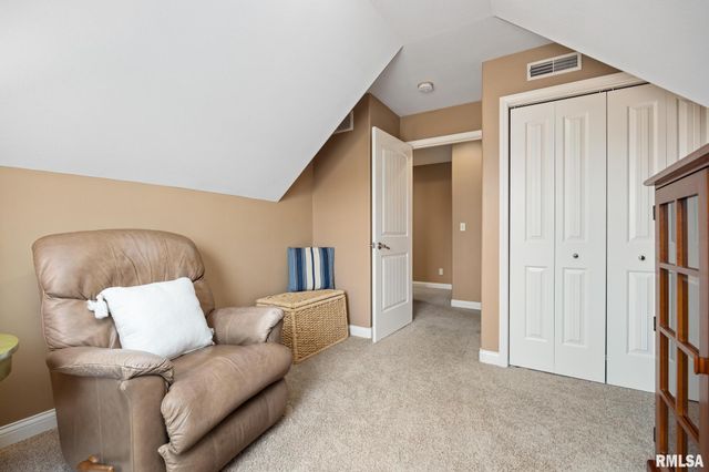 6410 W Willow Oak Court, Edwards, IL 61528