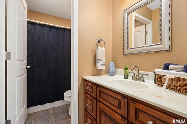 6410 W Willow Oak Court, Edwards, IL 61528